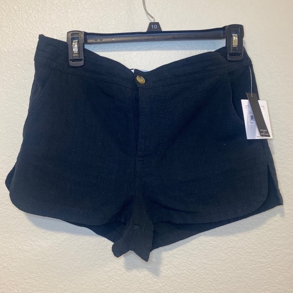 Shorts - Picture 1 of 4